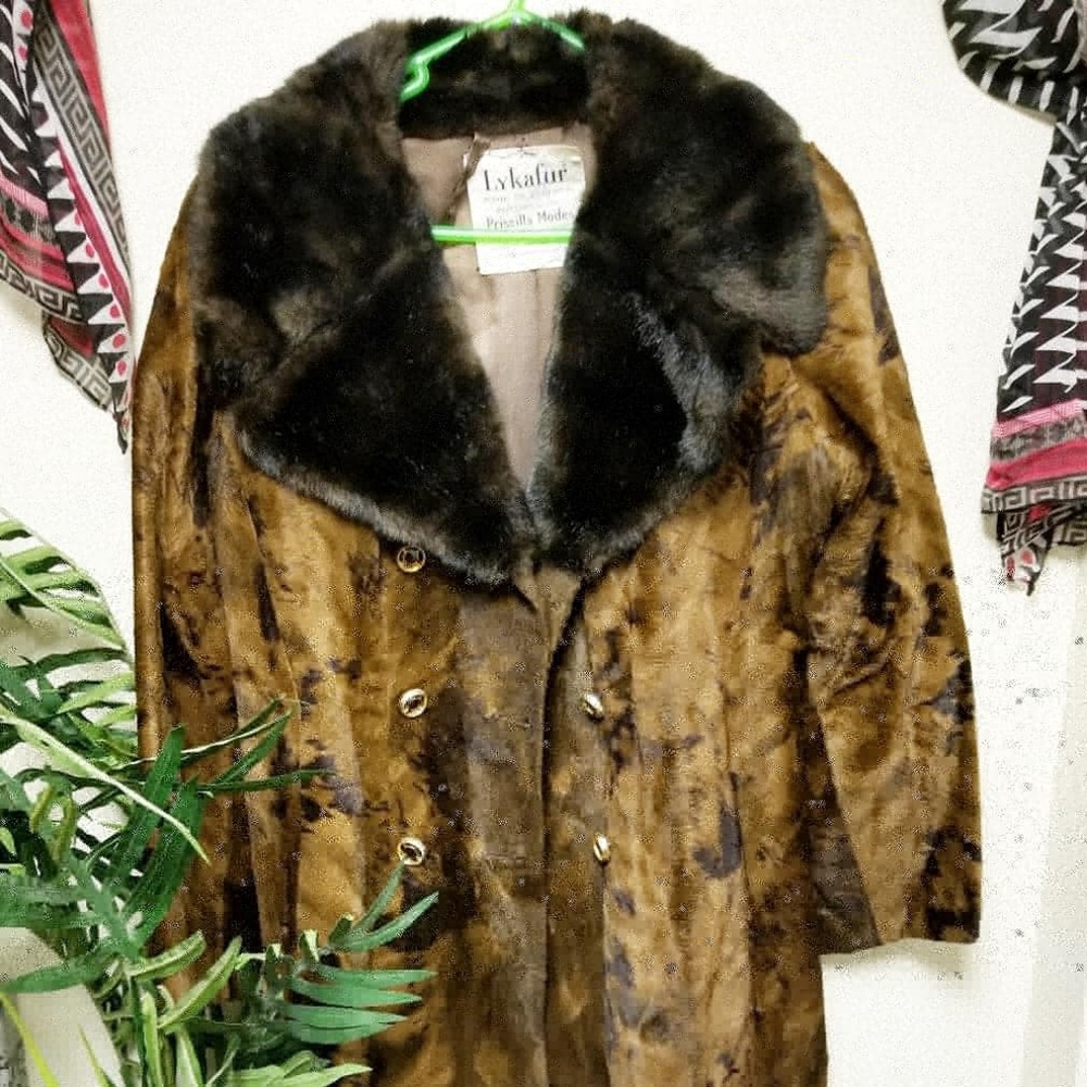 Vintage Lykafur Priscilla Modes Faux Fur D